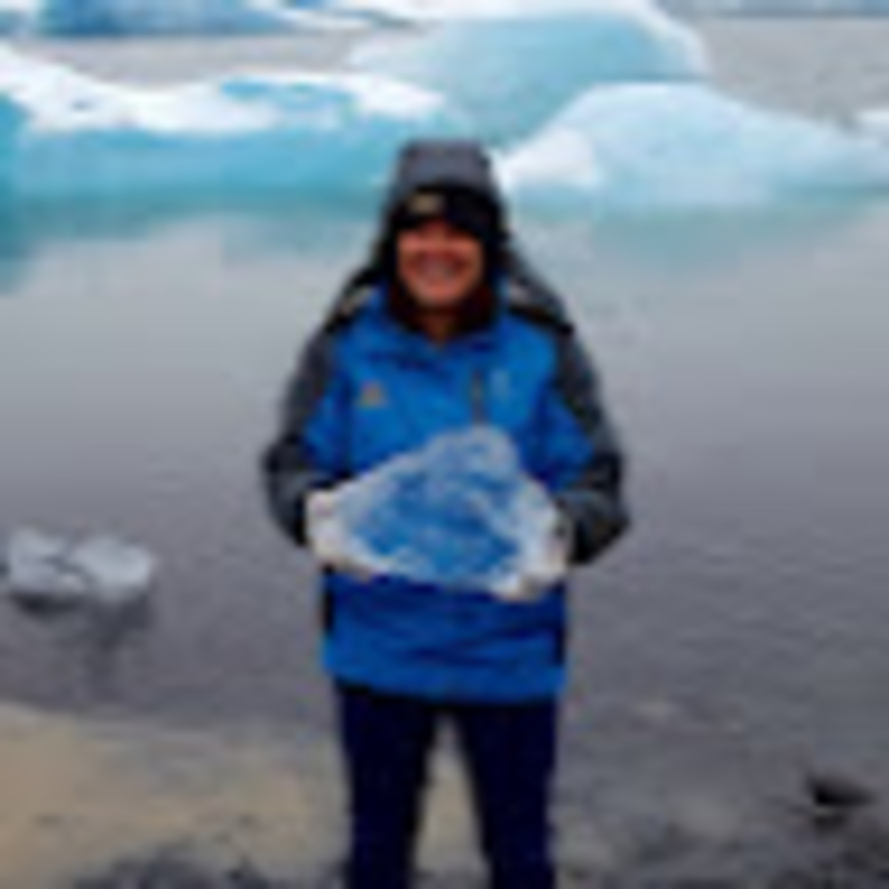 Meet your Posher, Alex